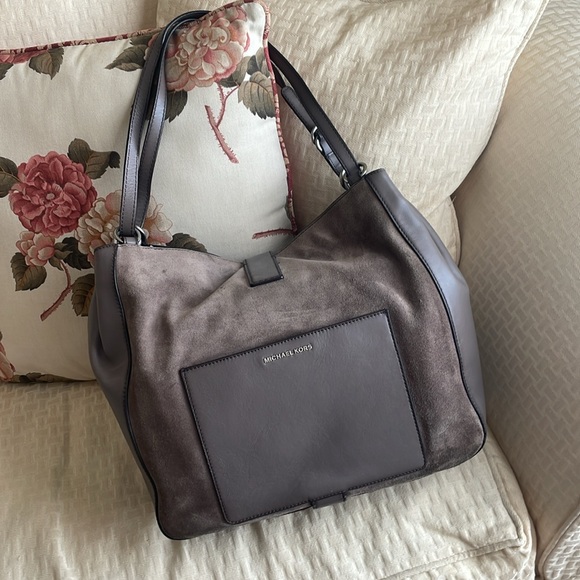 Michael Kors should bag - Picture 3 of 9